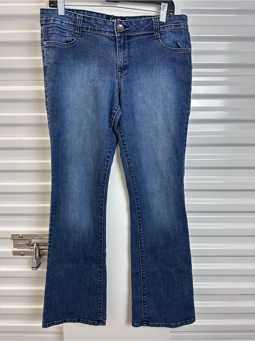 VINTAGE L.E.I. Ashley Lowrise Bootcut Jeans
